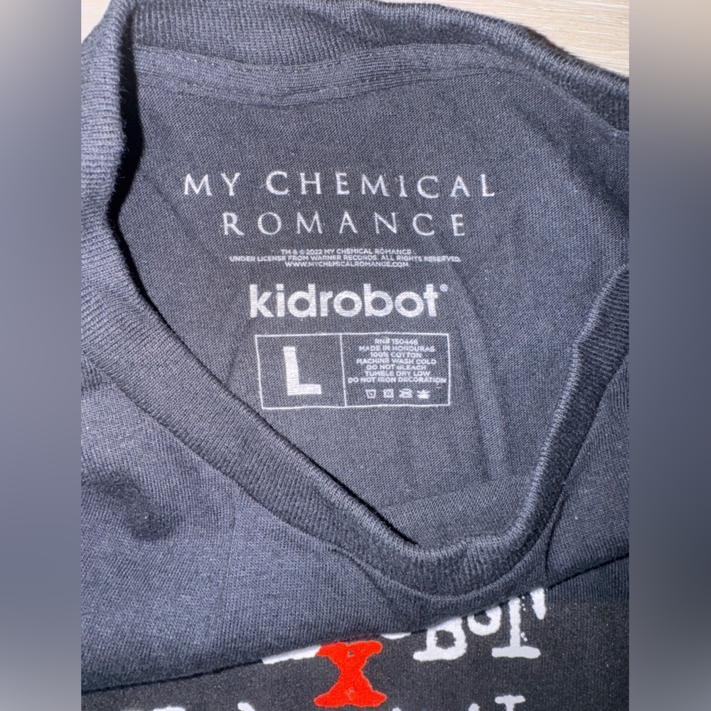 Black Graphic Tee - Picture 2 of 4
